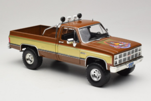 GMC K-2500 Sierra Grande Hnedý GreenLight 1:18 13560 Kov – obrázok 6 z 8