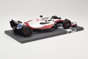 Haas VF-22 #20 K. Magnussen Bahrain GP 2022 Minichamps 1:18 117220120 Kov – obrázok 3 z 6