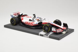 Haas VF-22 #20 K. Magnussen British GP 2022 Minichamps 1:18 117221020 Kov – obrázok 4 z 6