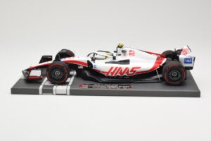Haas VF-22 #47 M. Schumacher Bahrain GP 2022 Minichamps 1:18 117220147 Kov
