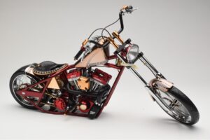 Harley-Davidson West Coast Choppers Diablo Soft Tail Zlatá Červená Minichamps 1:5 JJ04-05-03 Kov – obrázok 5 z 6
