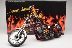 Harley-Davidson West Coast Choppers Diablo Soft Tail Zlatá Červená Minichamps 1:5 JJ04-05-03 Kov – obrázok 6 z 6