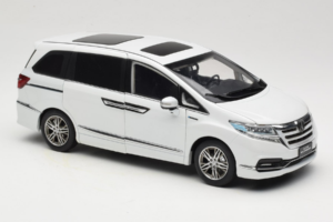 Honda Elysion Biely OEM 1:18 430056 Kov – obrázok 6 z 8