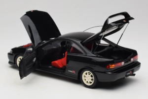Honda Integra Type R DC2 Pre-Facelift Flamenco Black Pearl MotorHelix 1:18 M85203 Kov – obrázok 5 z 8