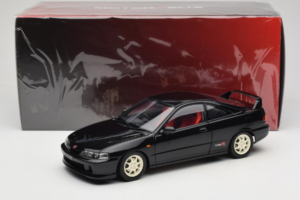 Honda Integra Type R DC2 Pre-Facelift Flamenco Black Pearl MotorHelix 1:18 M85203 Kov – obrázok 8 z 8