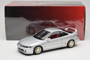 Honda Integra Type R DC2 Pre-Facelift Vogue Silver Metallic MotorHelix 1:18 M85202 Kov – obrázok 8 z 8