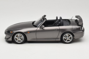Honda S2000 AP2 Type S Moon Rock Metallic MotorHelix 1:18 M85111 Kov – obrázok 5 z 9