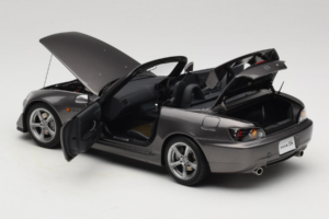 Honda S2000 AP2 Type S Moon Rock Metallic MotorHelix 1:18 M85111 Kov – obrázok 6 z 9