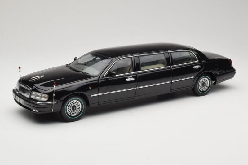 Hongqi Qijian CA7460 FAW 1:18 139940 Kov