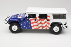 Hummer H1 AM General Gore-Lieberman Humvee America Exoto 1:18 1807 Kov – obrázok 4 z 8