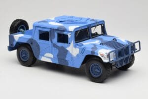 Hummer H1 Humvee Modrý & Biely Motormax 1:18 73157 Kov – obrázok 6 z 8
