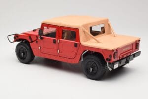 Hummer H1 Soft Top Červený Exoto 1:18 01805 Kov – obrázok 7 z 8