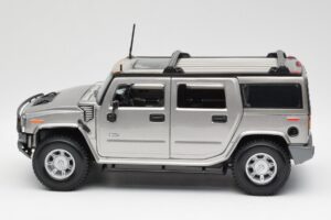Hummer H2 Strieborný Maisto 1:18 7449569 Kov – obrázok 4 z 8