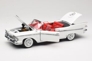 Imperial Crown Kabriolet Biely Road Signature 1:18 20138 Kov – obrázok 2 z 8