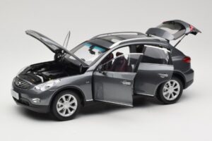 Infiniti EX25 J50 Grey Metallic Paudi 1:18 81L0049 Kov – obrázok 2 z 8