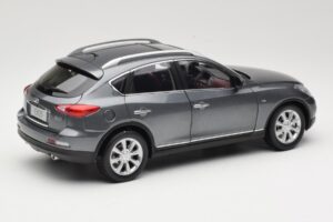 Infiniti EX25 J50 Grey Metallic Paudi 1:18 81L0049 Kov – obrázok 3 z 8