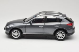 Infiniti EX25 J50 Grey Metallic Paudi 1:18 81L0049 Kov – obrázok 4 z 8