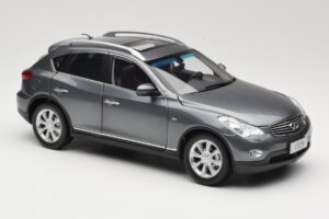 Infiniti EX25 J50 Grey Metallic Paudi 1:18 81L0049 Kov – obrázok 6 z 8