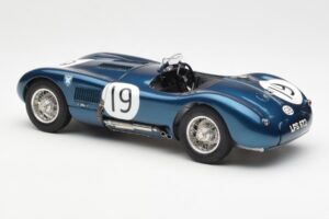 Jaguar C-Type #19 J. Stewart Ecurie Ecosse Goodwood Members Meeting 1954 CMC 1:18 M-192 Kov – obrázok 5 z 6