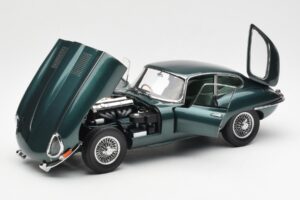 Jaguar E-Type 3.8 Series 1 Tmavo Zelený Kyosho 1:18 08954DG Kov – obrázok 2 z 8