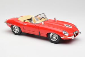 Jaguar E-Type Kabriolet Červený Bburago 1:18 3016 Kov – obrázok 6 z 8