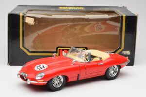 Jaguar E-Type Kabriolet Červený Bburago 1:18 3016 Kov – obrázok 8 z 8