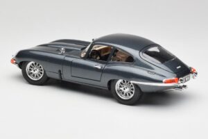 Jaguar E-Type Series 1 Zelený Bburago 1:18 3018-M1 Kov – obrázok 4 z 8