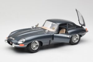 Jaguar E-Type Šedý Bburago 1:18 30018 Kov – obrázok 2 z 8