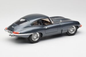 Jaguar E-Type Šedý Bburago 1:18 30018 Kov – obrázok 3 z 8