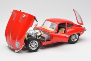 Jaguar E-Type Červený Bburago 1:18 3018 Kov – obrázok 2 z 8