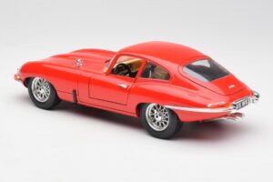 Jaguar E-Type Červený Bburago 1:18 3018 Kov – obrázok 7 z 8