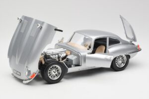 Jaguar E-Type Series 1 Strieborný Bburago 1:18 3018-M2 Kov – obrázok 2 z 8