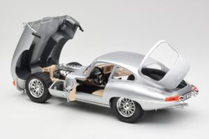 Jaguar E-Type Series 1 Strieborný Bburago 1:18 3018-M2 Kov – obrázok 5 z 8