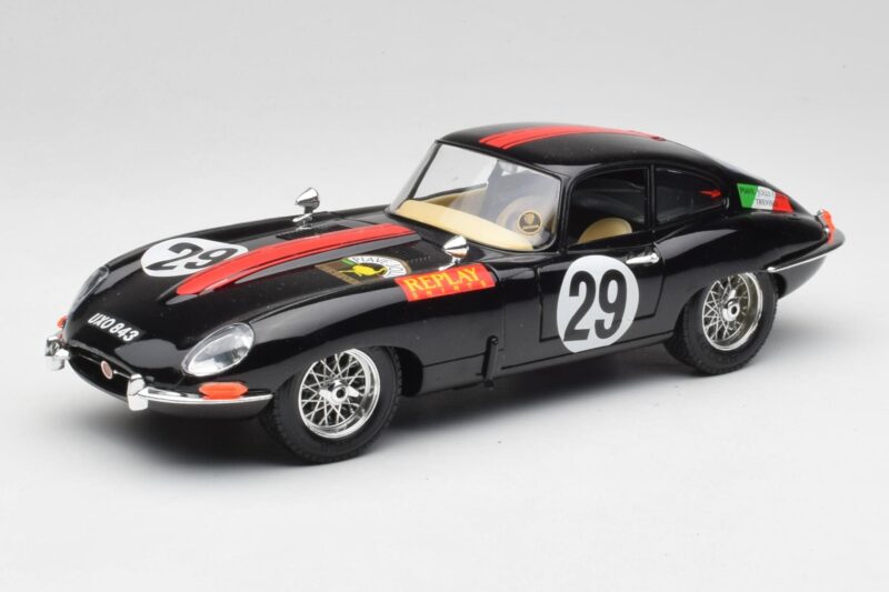 Jaguar E-Type #29 Čierny Bburago 1:18 3018-M4 Kov