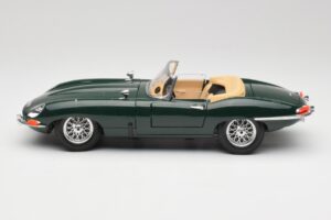 Jaguar E-Type Series 1 Roadster Zelený Bburago 1:18 3018-M5 Kov – obrázok 4 z 8