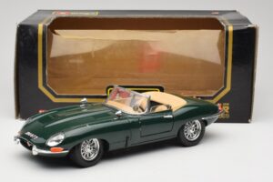 Jaguar E-Type Series 1 Roadster Zelený Bburago 1:18 3018-M5 Kov – obrázok 8 z 8