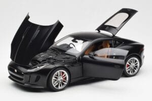 Jaguar F-Type R X152 Matne Čierny AUTOart 1:18 73652 Kompozit – obrázok 2 z 8