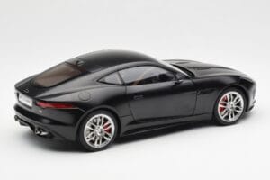 Jaguar F-Type R X152 Matne Čierny AUTOart 1:18 73652 Kompozit – obrázok 3 z 8