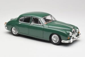 Jaguar Mark II British Racing Zelený & Modrý Interiér Maisto 1:18 59001 Kov – obrázok 6 z 8
