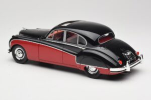 Jaguar Mk VIII Čierny & Tmavo Červený BoS Models 1:18 BOS408 Živica – obrázok 5 z 6