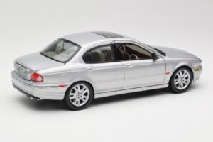 Jaguar X-Type Strieborný Maisto 1:18 7271328 Kov – obrázok 3 z 8