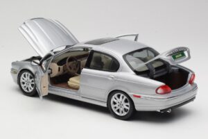 Jaguar X-Type Strieborný Maisto 1:18 7271328 Kov – obrázok 5 z 8