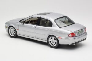 Jaguar X-Type Strieborný Maisto 1:18 7271328 Kov – obrázok 7 z 8