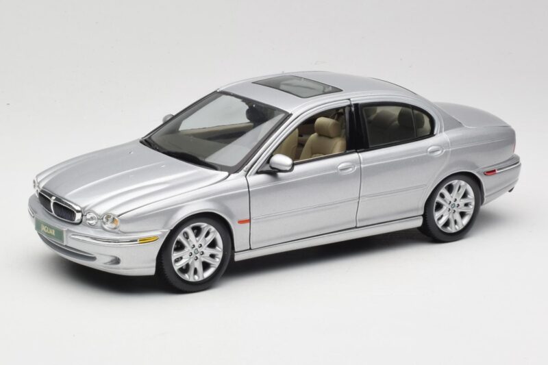Jaguar X-Type Strieborný Maisto 1:18 7271328 Kov