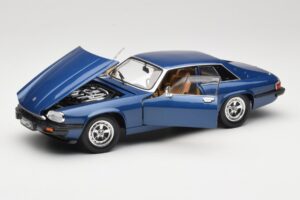 Jaguar XJ-S Modrý Road Signature 1:18 92658 Kov – obrázok 2 z 8