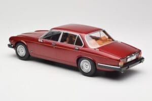 Jaguar XJ Series III Metallic Dark Red MCG 1:18 MCG18176 Kov – obrázok 5 z 6