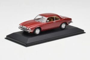 Jaguar XJ12 Coupe Regency Červený Minichamps 1:43 400130461 Kov – obrázok 2 z 4