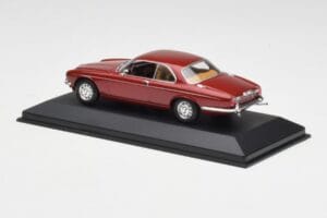 Jaguar XJ12 Coupe Regency Červený Minichamps 1:43 400130461 Kov – obrázok 3 z 4