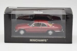 Jaguar XJ12 Coupe Regency Červený Minichamps 1:43 400130461 Kov – obrázok 4 z 4