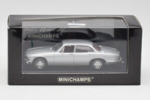 Jaguar XJ12 Series II Strieborný Minichamps 1:43 400130401 Kov – obrázok 4 z 4